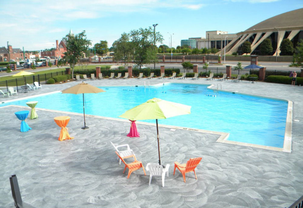 Отель Wyndham Garden Norfolk Downtown Экстерьер фото