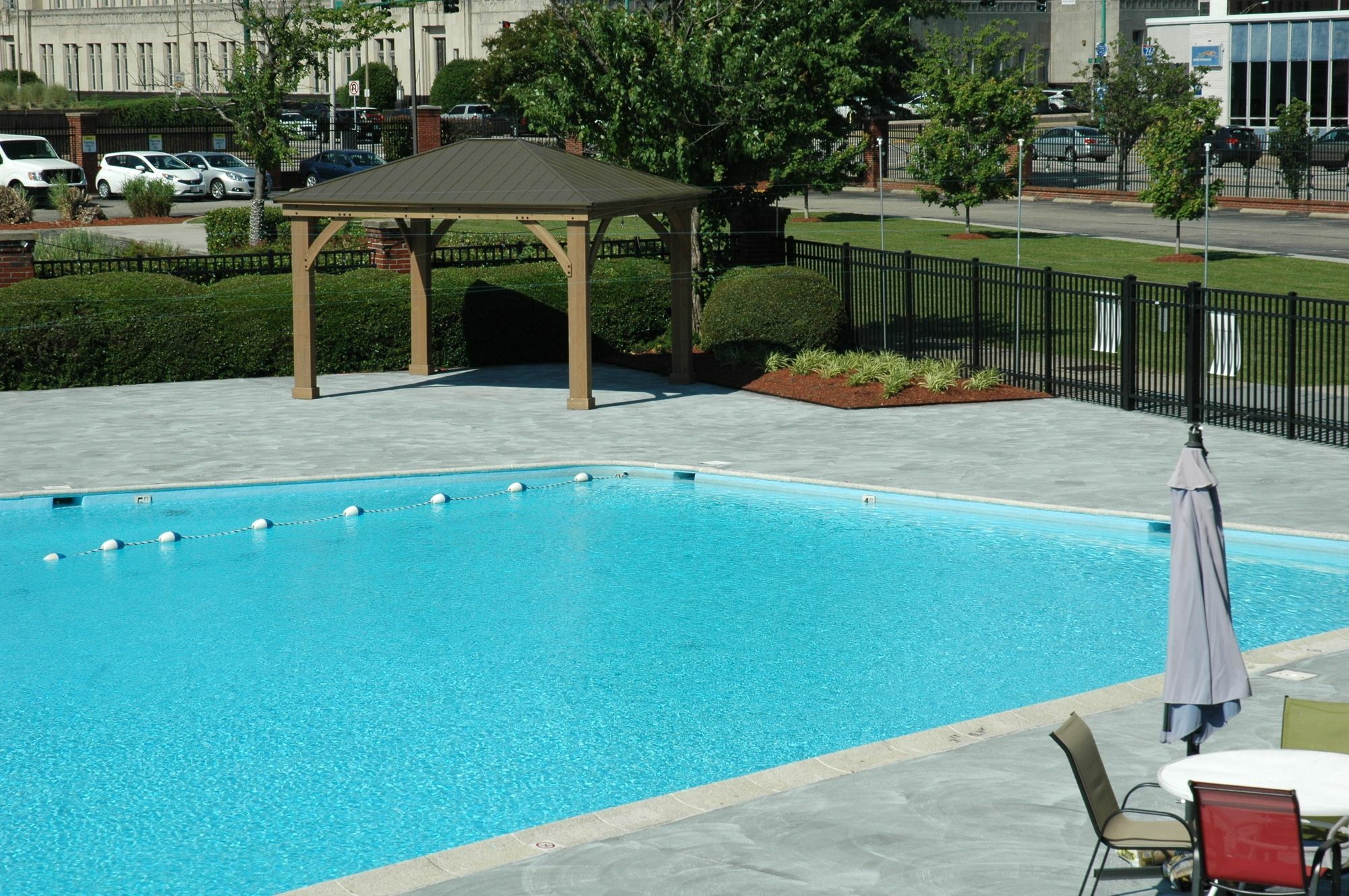 Отель Wyndham Garden Norfolk Downtown Экстерьер фото
